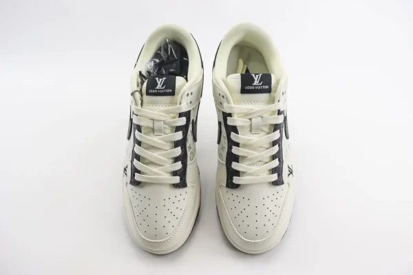 Nike SB Dunk Low x LV - Image 5