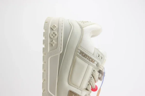 LV trainer Maxi - Image 7
