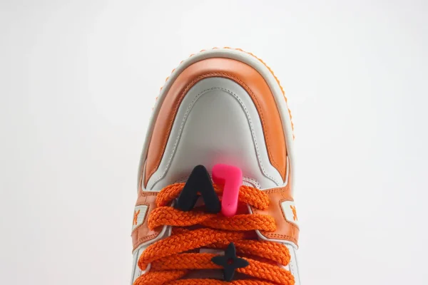 LV trainer Maxi - Image 8