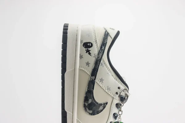 Nike SB Dunk Low x Bape - Image 7