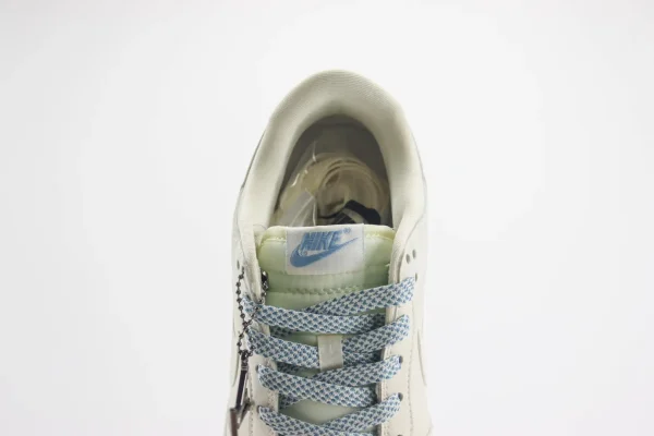 Nike SB Dunk Low x LV - Image 9