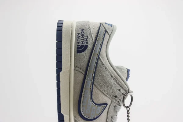 Nike SB Dunk Low x The North Face - Image 7