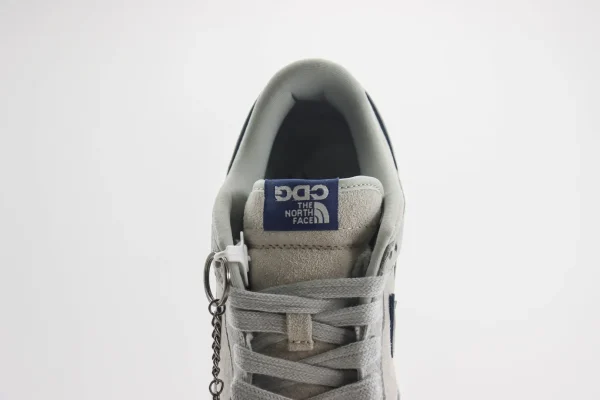 Nike SB Dunk Low x The North Face - Image 9