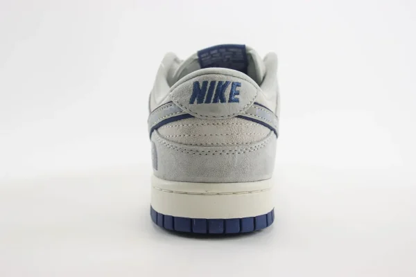 Nike SB Dunk Low x The North Face - Image 6