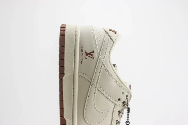 Nike SB Dunk Low x LV - Image 7