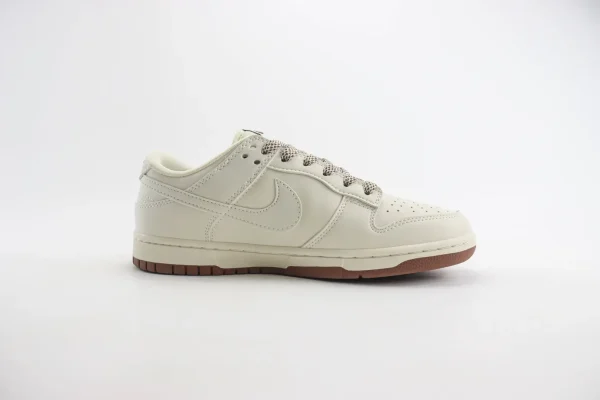 Nike SB Dunk Low x LV - Image 3