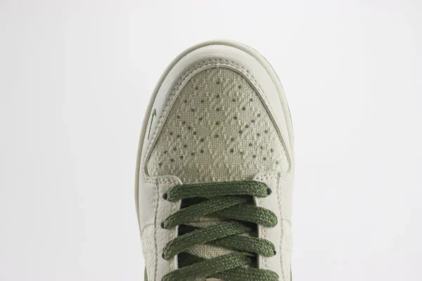 Nike SB Dunk Low x GUCCI - Image 8