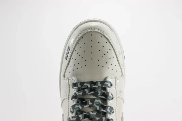 Nike SB Dunk Low x Bape - Image 8