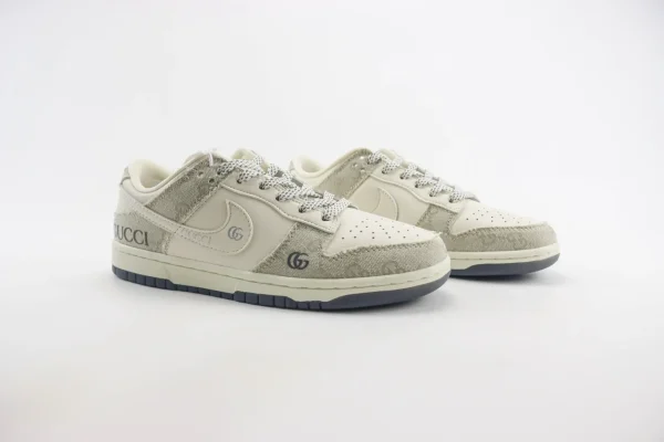 Nike SB Dunk Low x GUCCI - Image 2