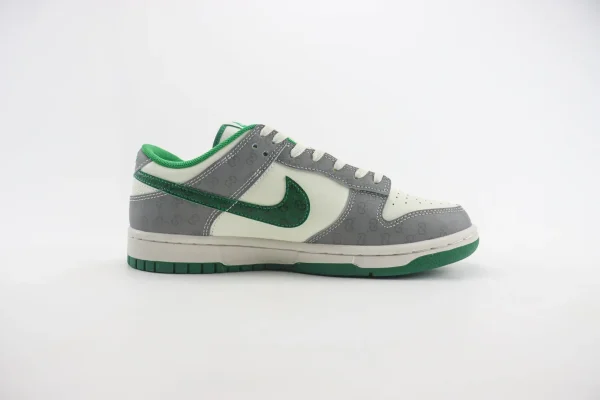 Nike SB Dunk Low x GUCCI - Image 3