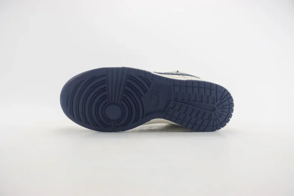 Nike SB Dunk Low x LV - Image 4
