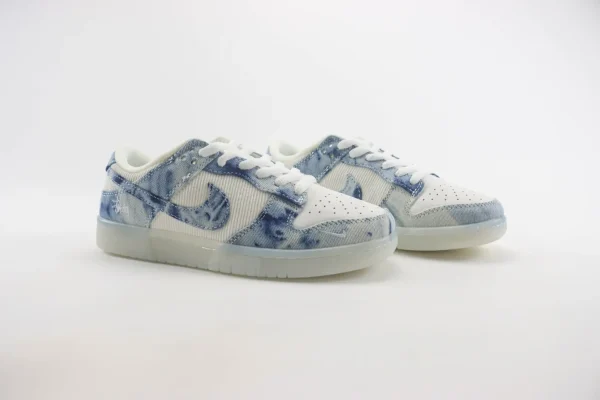 Nike SB Dunk Low x Stussy - Image 2