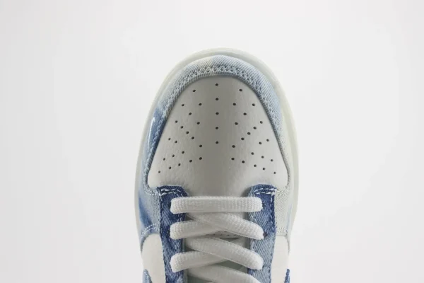 Nike SB Dunk Low x Stussy - Image 8