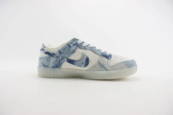 Nike SB Dunk Low x Stussy - Image 3