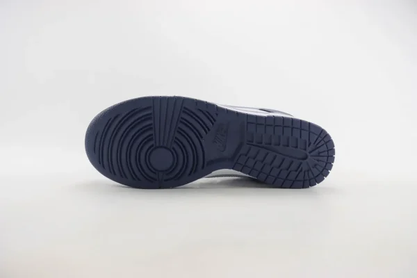 Nike SB Dunk Low - Image 4