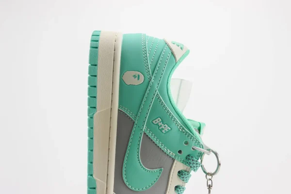 Nike SB Dunk Low x Bape - Image 7