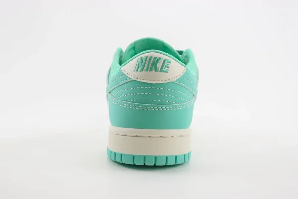 Nike SB Dunk Low x Bape - Image 6