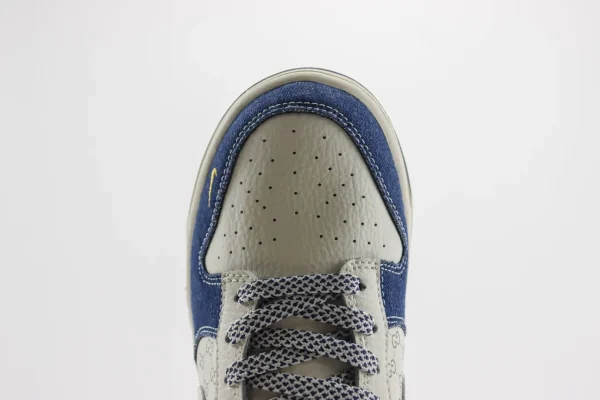 Nike SB Dunk Low x GUCCI - Image 8