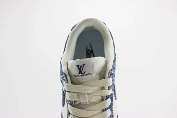 Nike SB Dunk Low x LV - Image 9