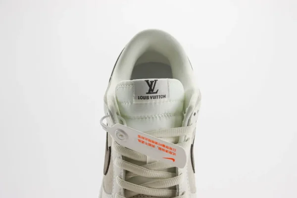 Nike SB Dunk Low x LV - Image 9