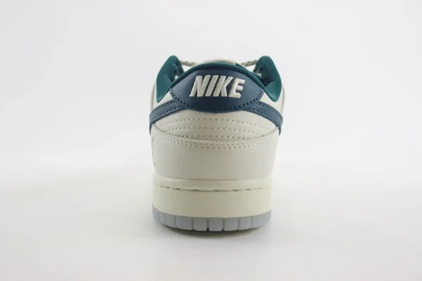 Nike SB Dunk Low x LV - Image 6