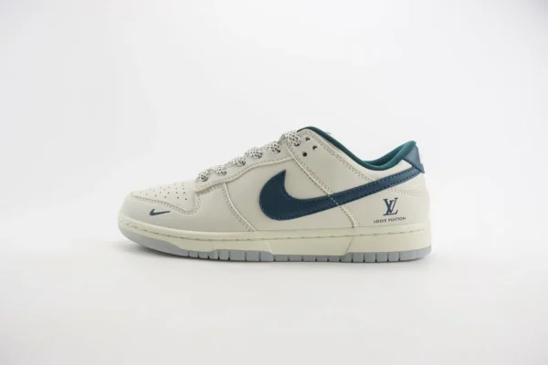 Nike SB Dunk Low x LV