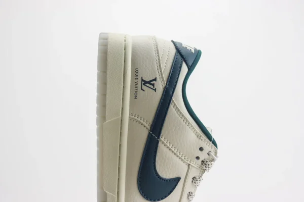 Nike SB Dunk Low x LV - Image 7