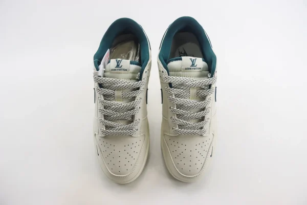 Nike SB Dunk Low x LV - Image 5