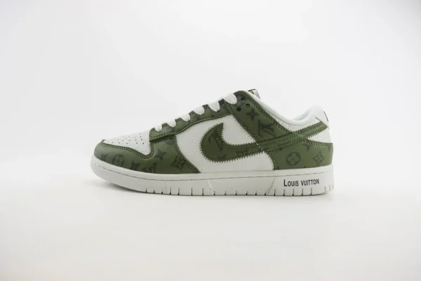 Nike SB Dunk Low x LV