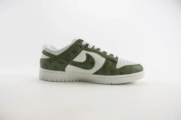 Nike SB Dunk Low x LV - Image 3
