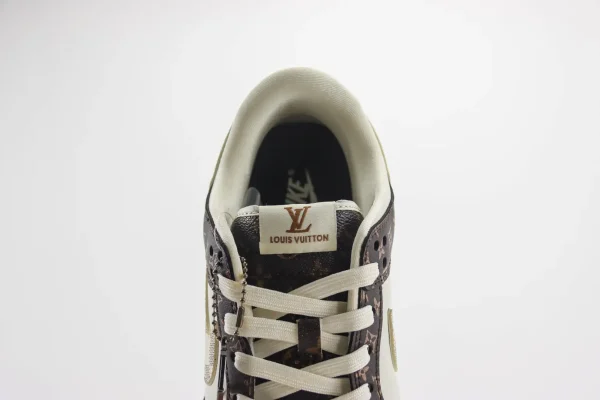 Nike SB Dunk Low x LV - Image 9
