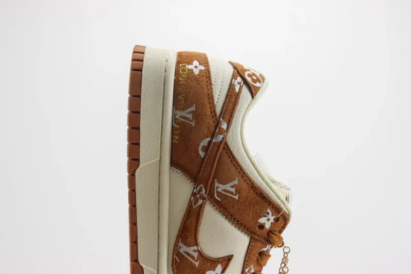 Nike SB Dunk Low x LV - Image 7