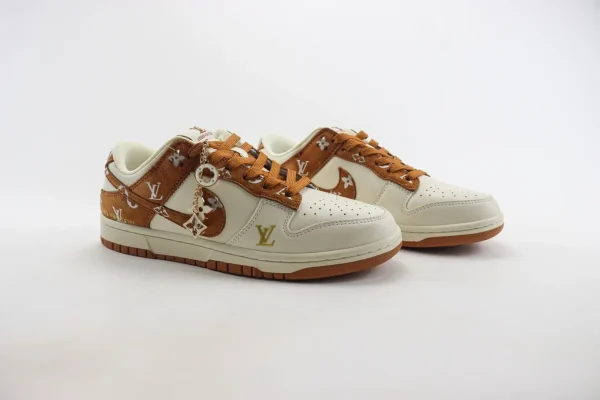 Nike SB Dunk Low x LV - Image 2
