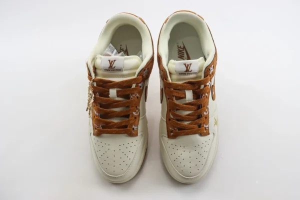 Nike SB Dunk Low x LV - Image 5