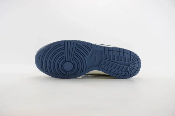 Nike SB Dunk Low x LV - Image 4