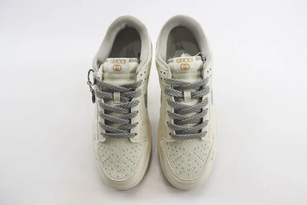 Nike SB Dunk Low x GUCCI - Image 5