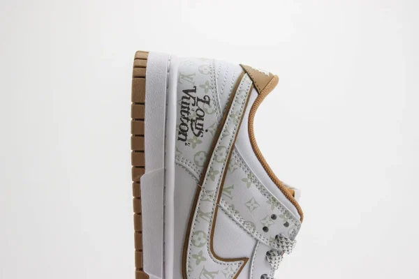 Nike SB Dunk Low x LV - Image 7