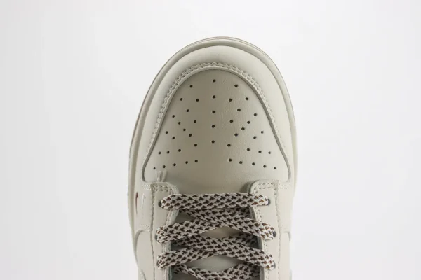 Nike SB Dunk Low x LV - Image 8
