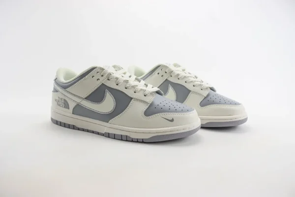 Nike SB Dunk Low x The North Face - Image 2