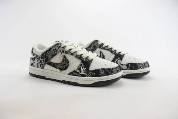 Nike SB Dunk Low x LV - Image 2