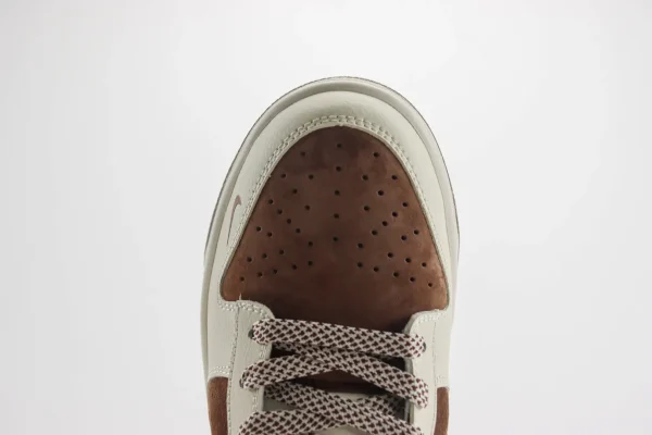 Nike SB Dunk Low x The North Face - Image 8