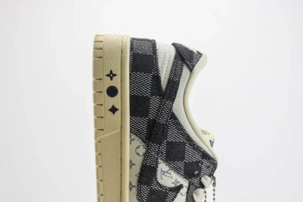 Nike SB Dunk Low x LV - Image 7