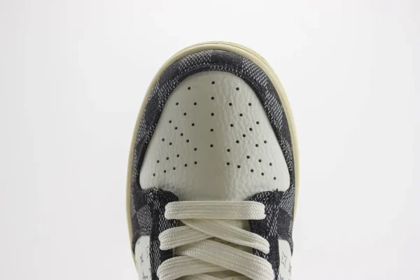 Nike SB Dunk Low x LV - Image 8