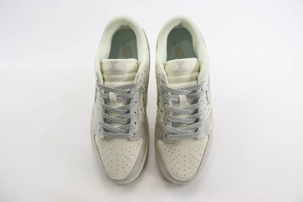 Nike SB Dunk Low x LV - Image 5