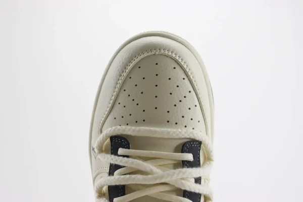 Nike SB Dunk Low x LV - Image 8