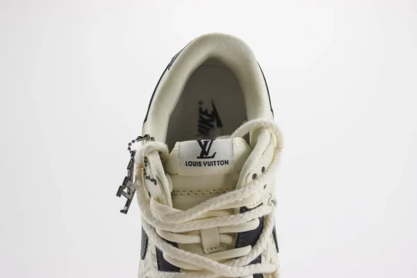Nike SB Dunk Low x LV - Image 9