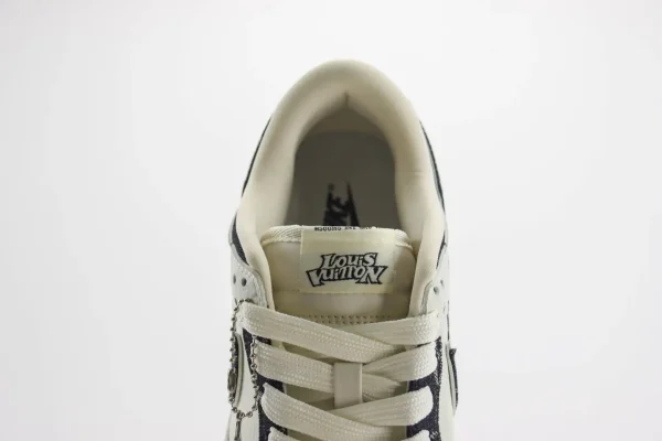 Nike SB Dunk Low x LV - Image 9