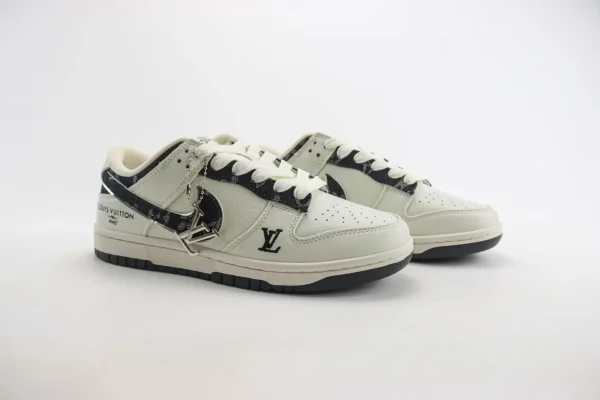 Nike SB Dunk Low x LV - Image 2