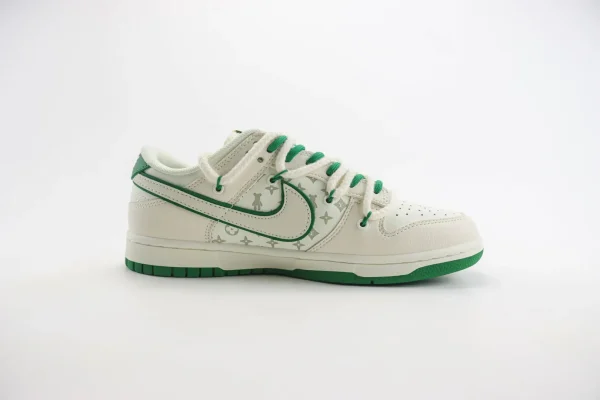 Nike SB Dunk Low x LV - Image 3