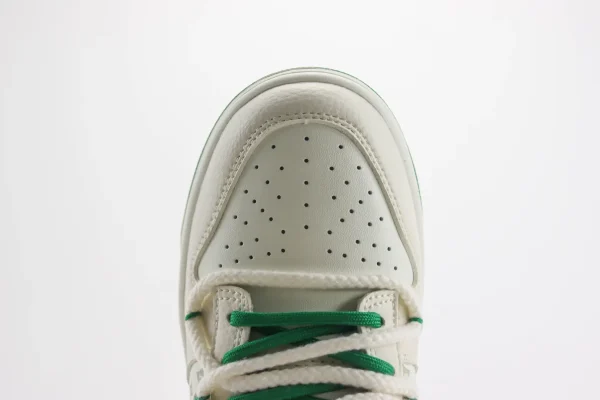 Nike SB Dunk Low x LV - Image 8